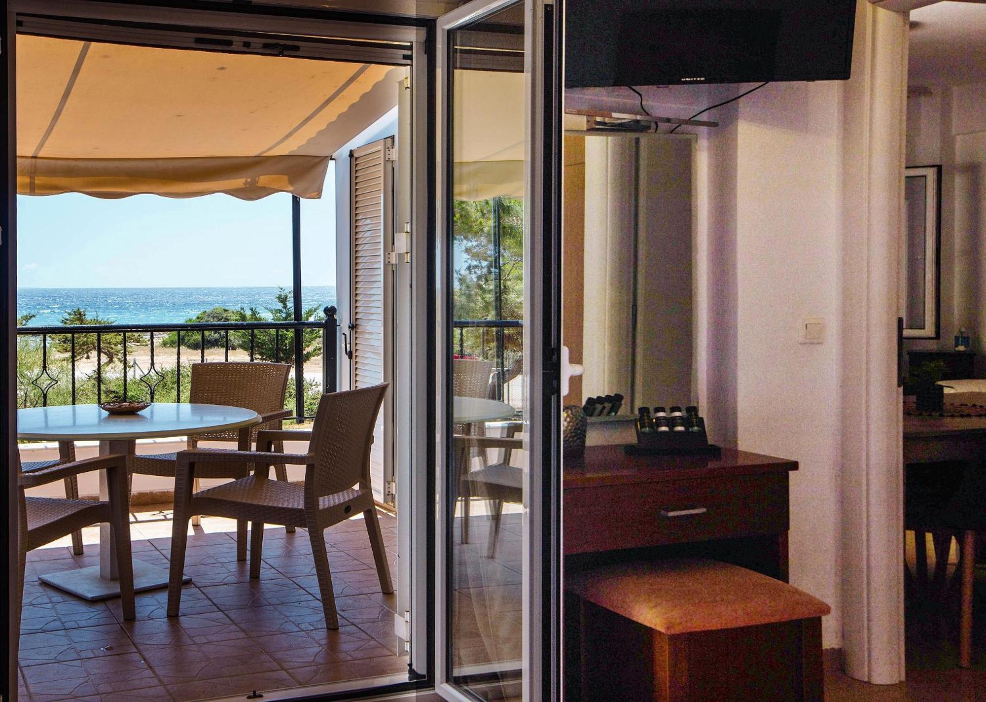 Romanos Beach Villas ภายนอก รูปภาพ
