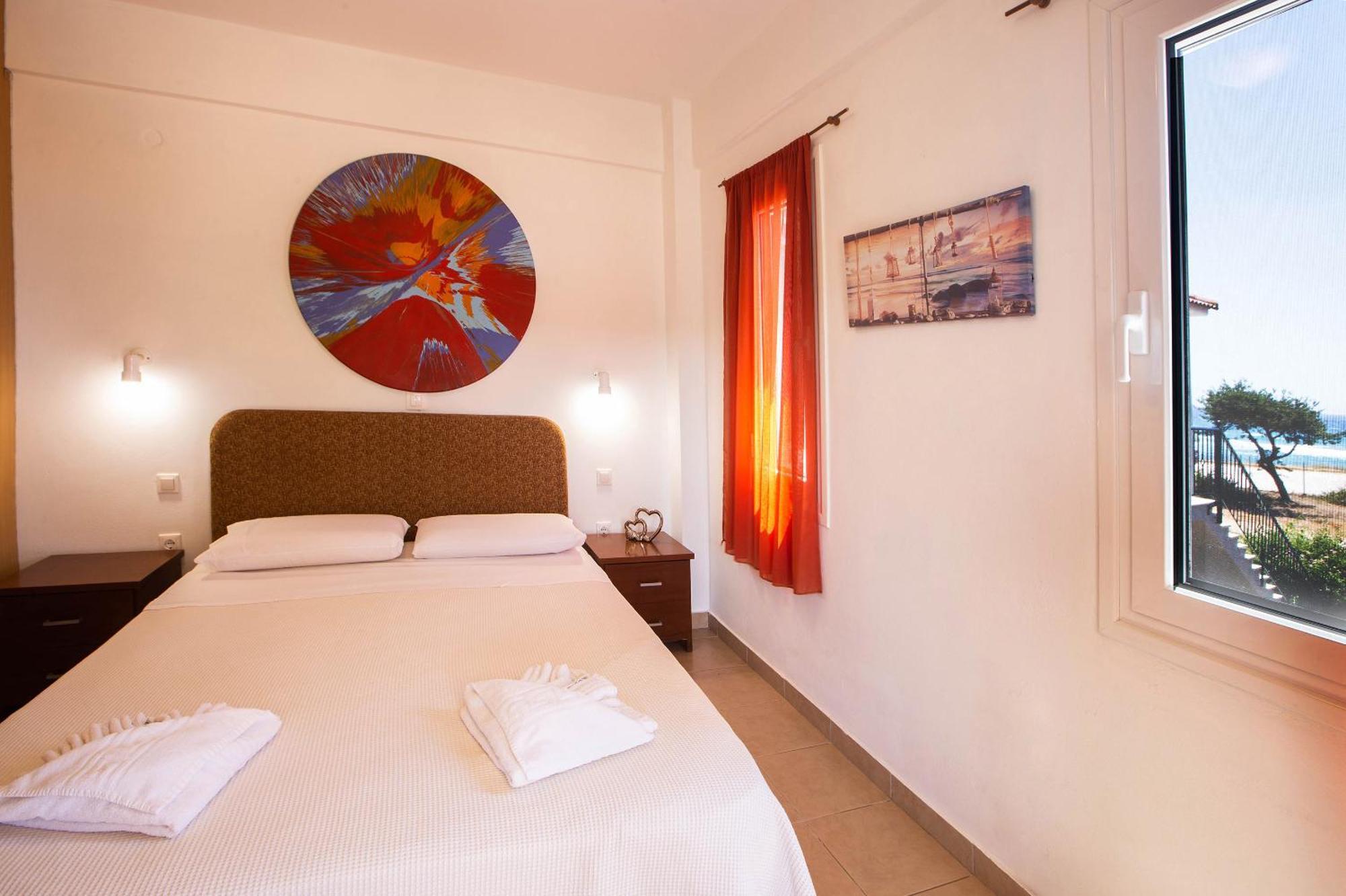 Romanos Beach Villas ภายนอก รูปภาพ