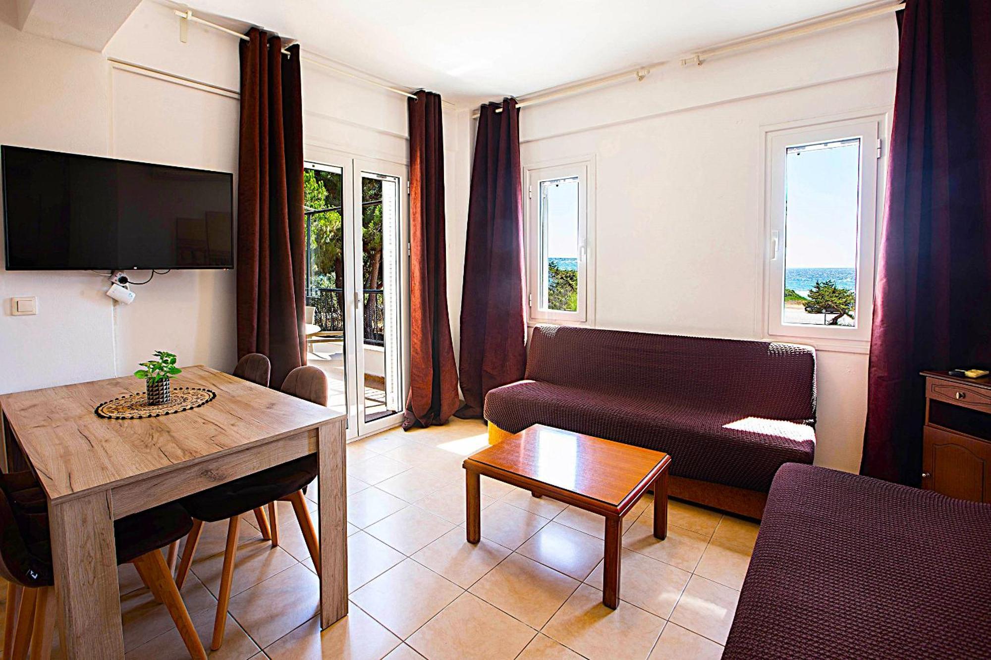Romanos Beach Villas ภายนอก รูปภาพ